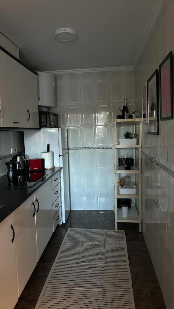Playa De Los Naufragos Cozy Apartment With Pool تورّيفيِخا المظهر الخارجي الصورة