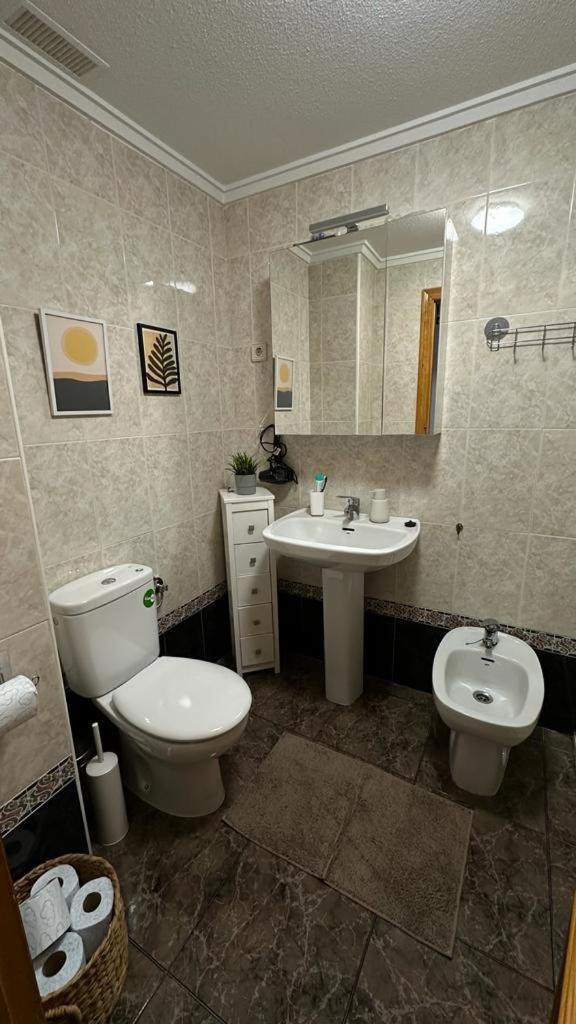 Playa De Los Naufragos Cozy Apartment With Pool تورّيفيِخا المظهر الخارجي الصورة